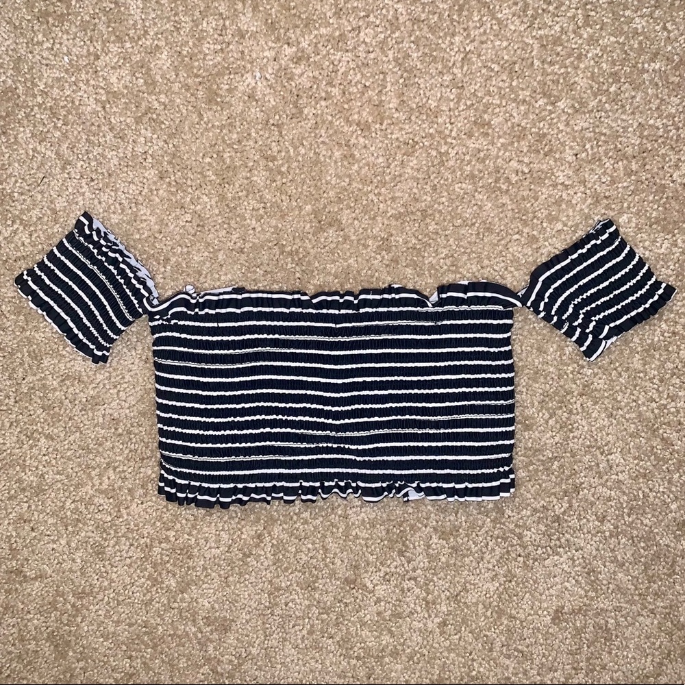 Xhilaration Smocked Underwire Bikini Top Medium NWT - Picture 4 of 7